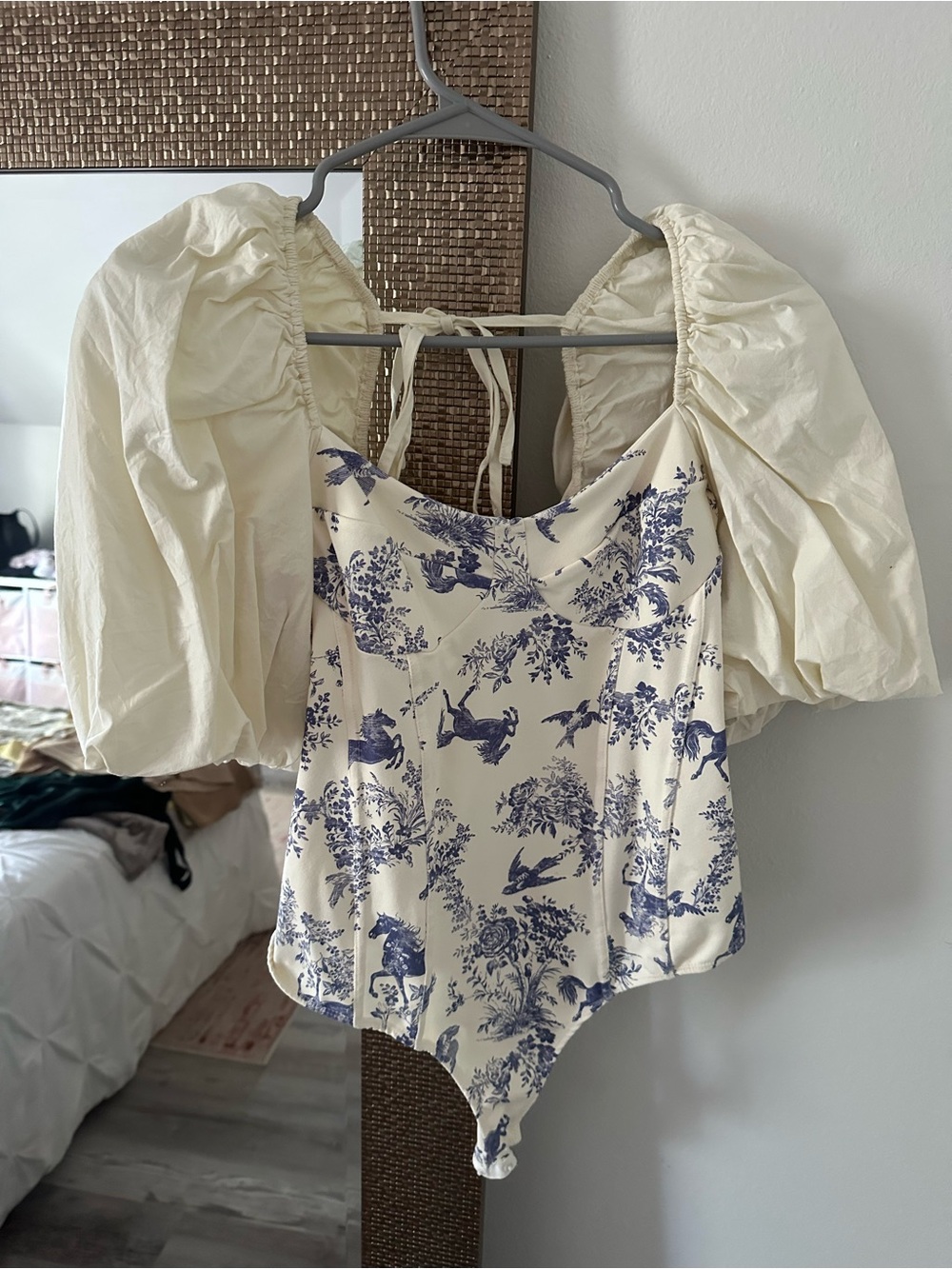 Free people-Ivory & Blue Toile Puff-Sleeve Bodysuit